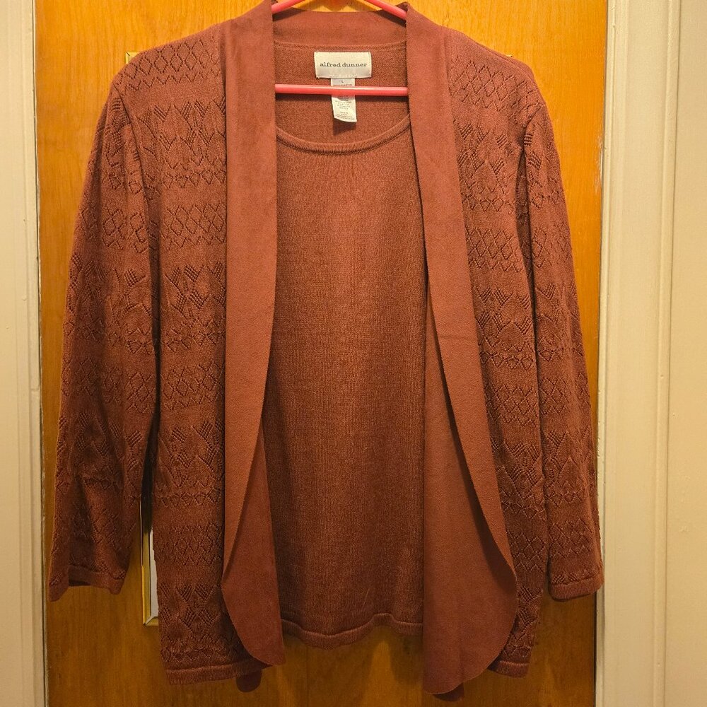 Alfred Dunner Rust-colored Two-piece Cardigan Set with Suede-like Lapels (L)